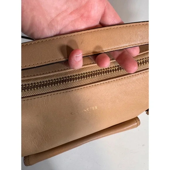 Coach Legacy Courtney Tan Leather Hobo Shoulder Bag with Turnlock Pocket - Picture 9 of 11